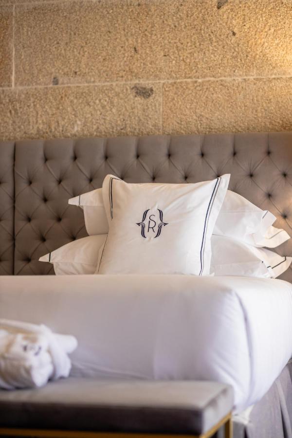 Solar Do Requeijo By Luna Hotels & Resorts Arcos de Valdevez Εξωτερικό φωτογραφία A monogram on a pillow