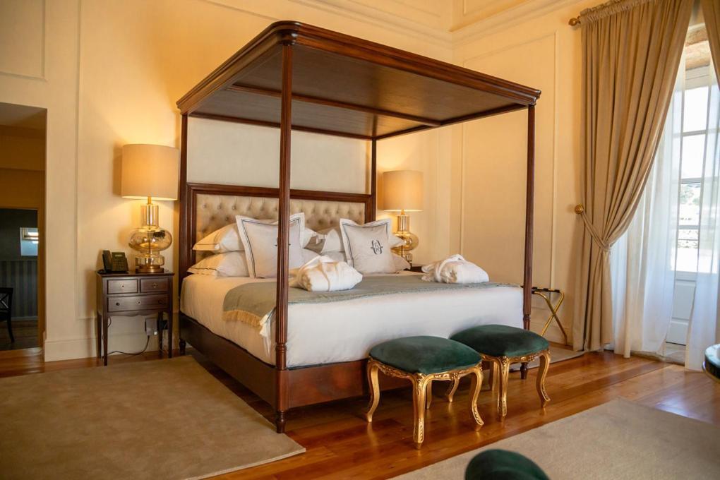 Solar Do Requeijo By Luna Hotels & Resorts Arcos de Valdevez Εξωτερικό φωτογραφία A bedroom at the hotel