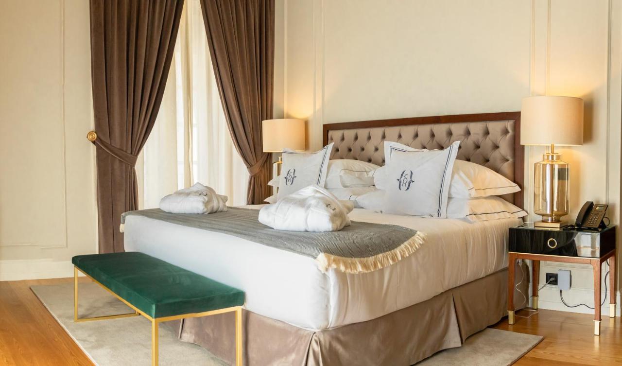 Solar Do Requeijo By Luna Hotels & Resorts Arcos de Valdevez Εξωτερικό φωτογραφία A bedroom at the hotel